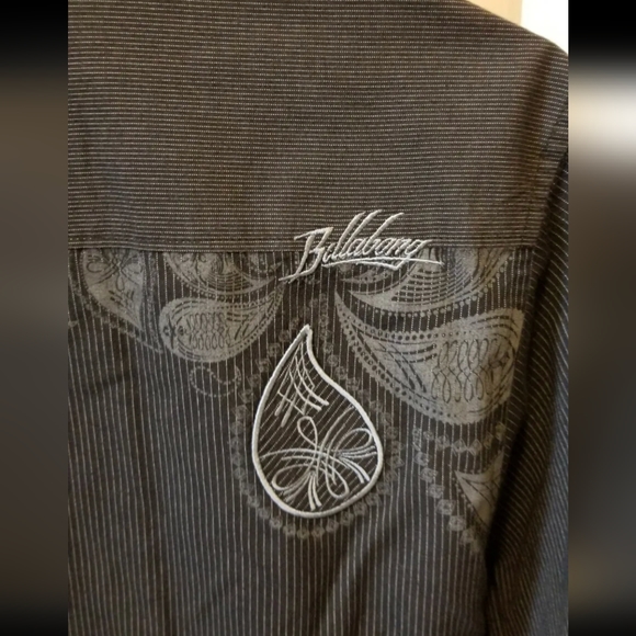 Billabong Short Sleeve Button Down Shirt Mens Sz L striped - Picture 6 of 6